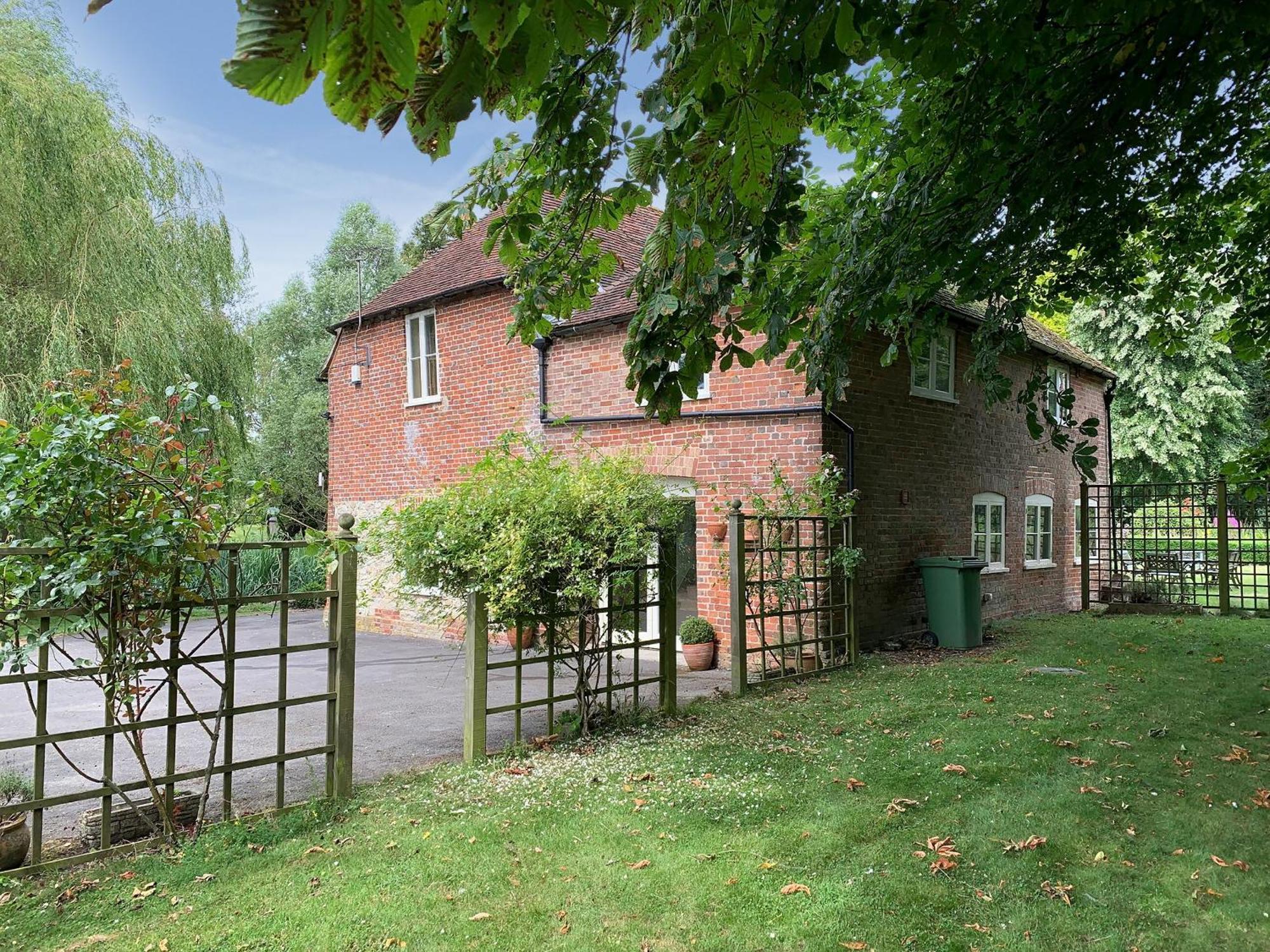 Kingfisher Oast Holiday home